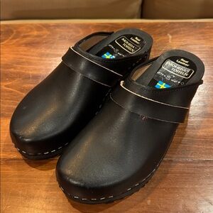Moheda Toffeln Sweden CLOGS Black Leather 40 Shoe 2” Women’s 9 10 Casual Classic
